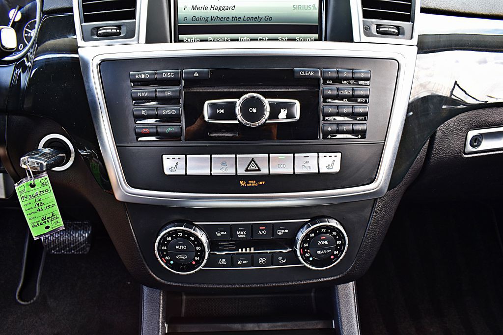 2016 Mercedes-Benz GL-Class Image 33