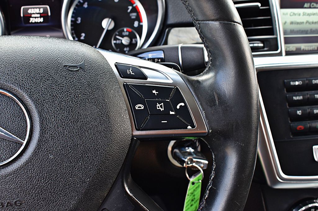 2016 Mercedes-Benz GL-Class Image 40