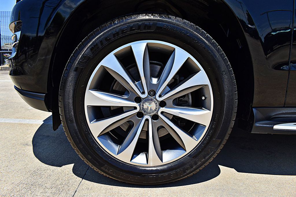 2016 Mercedes-Benz GL-Class Image 49