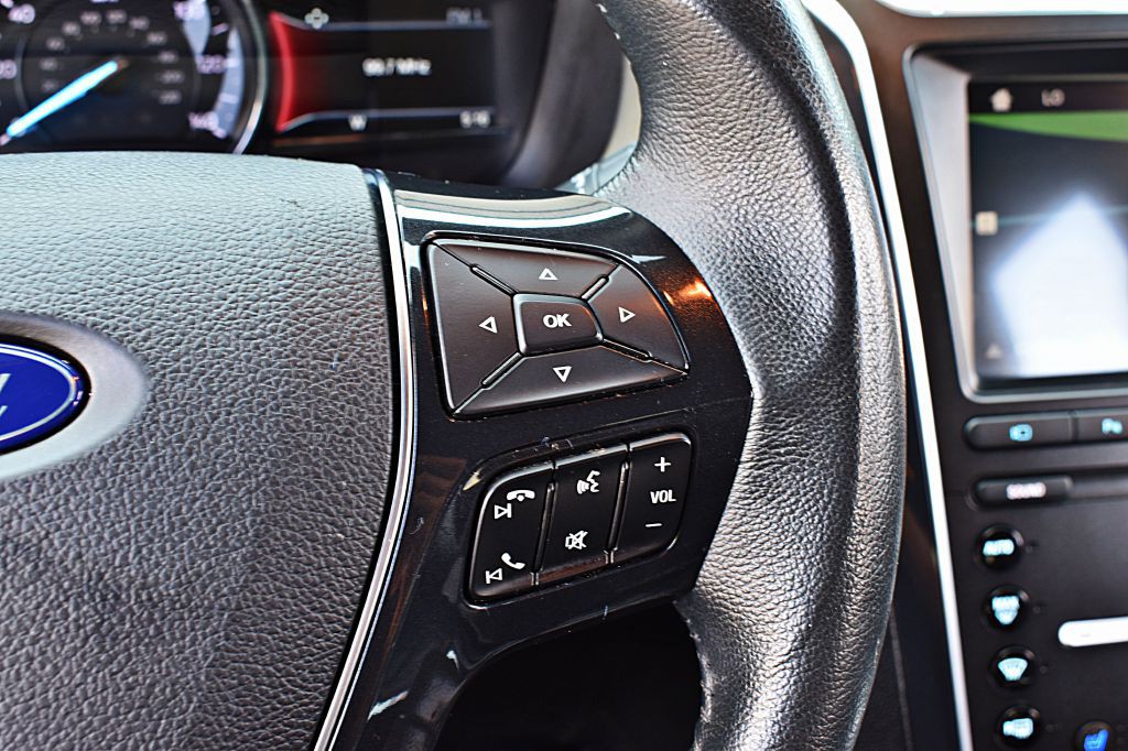 2019 Ford Explorer Image 40