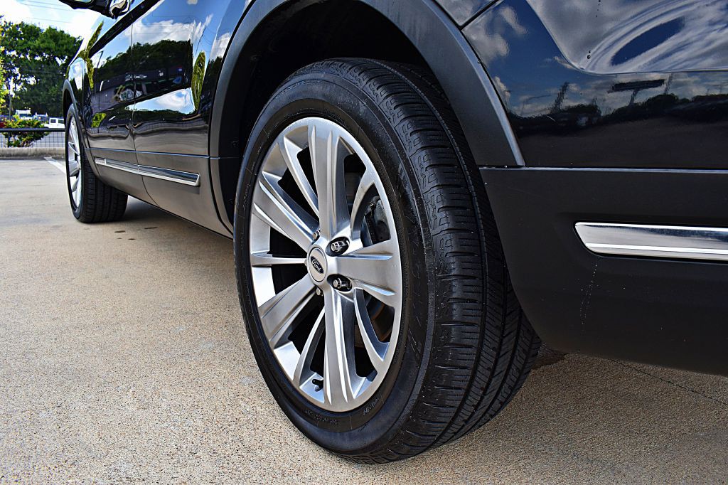 2019 Ford Explorer Image 48