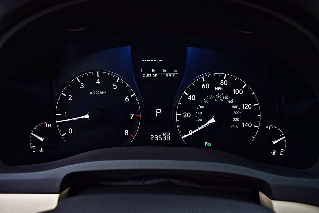 2010 Lexus RX Image 40