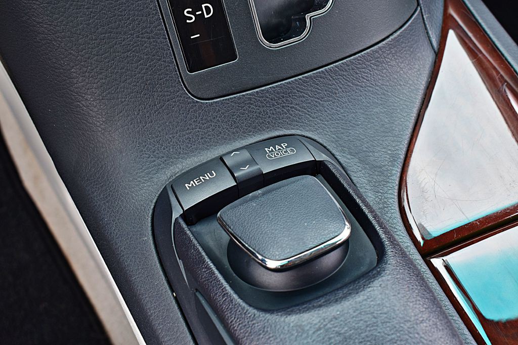 2010 Lexus RX Image 34