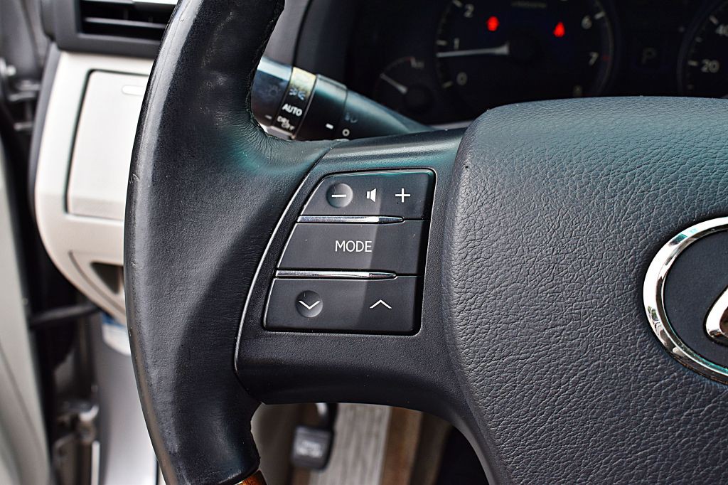 2010 Lexus RX Image 37