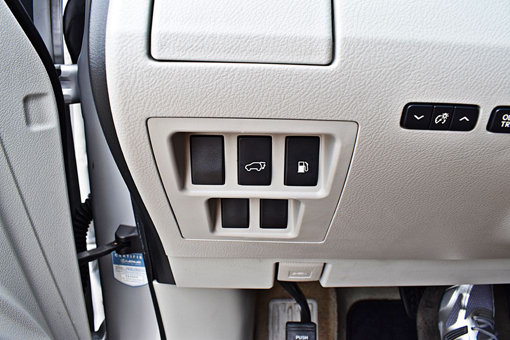 2010 Lexus RX Image 40