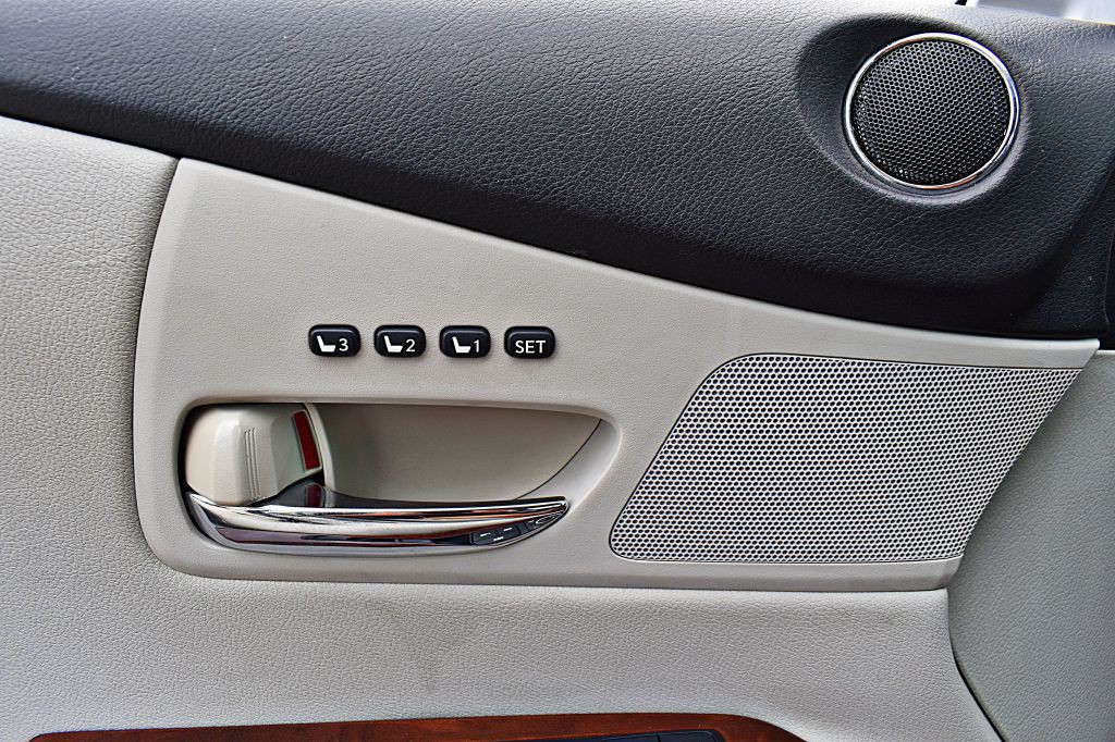 2010 Lexus RX Image 42