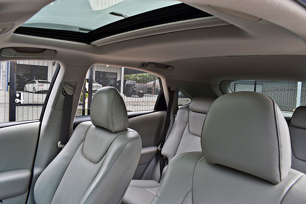 2010 Lexus RX Image 45