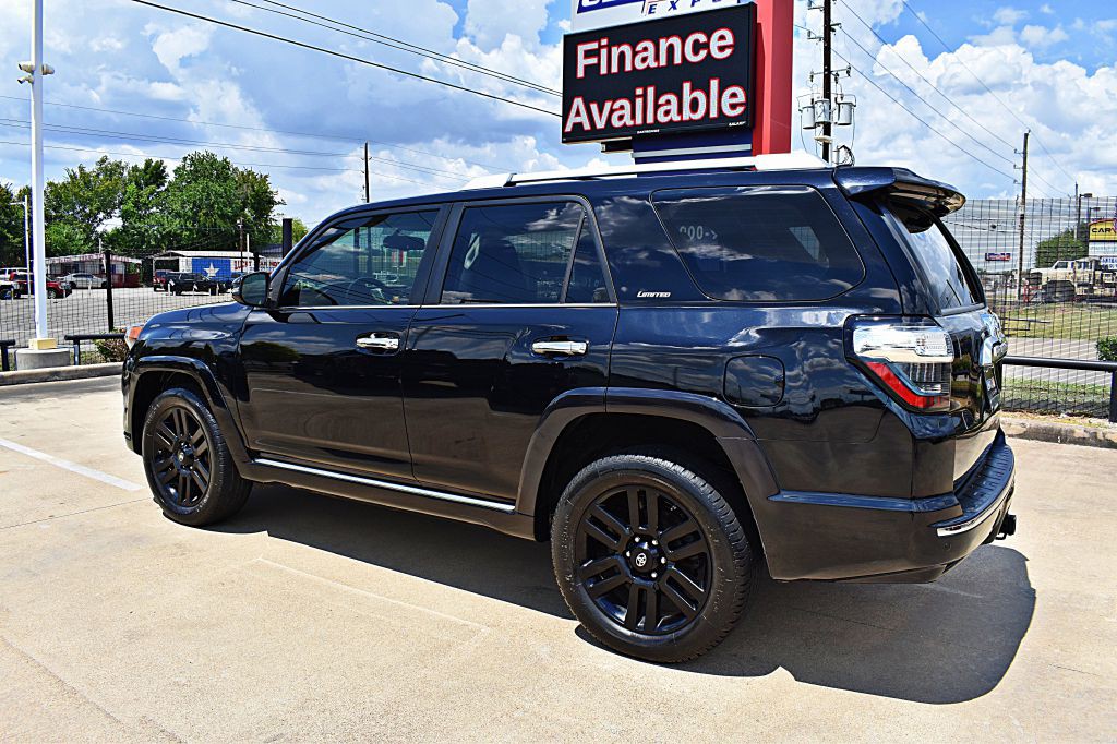 2017 Toyota 4Runner Image 9