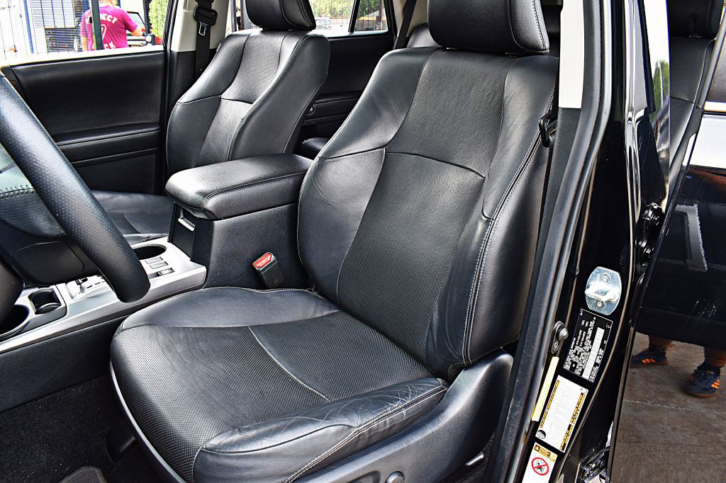 2017 Toyota 4Runner Image 16