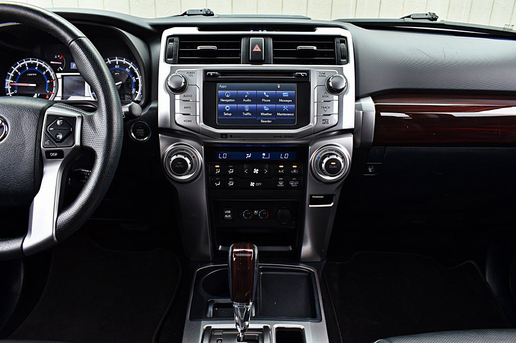 2017 Toyota 4Runner Image 26