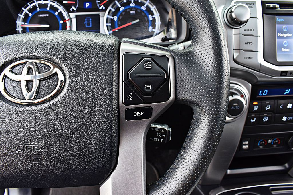 2017 Toyota 4Runner Image 38
