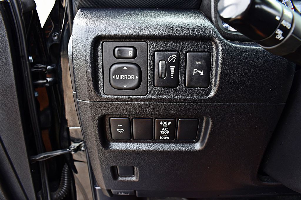 2017 Toyota 4Runner Image 40