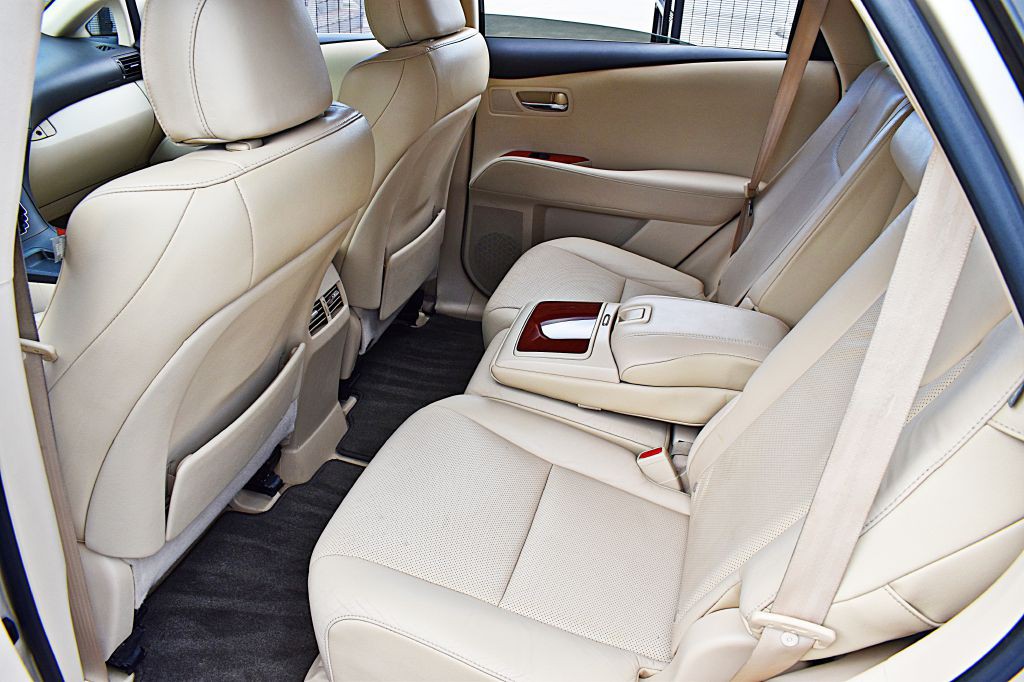 2012 Lexus RX Image 18
