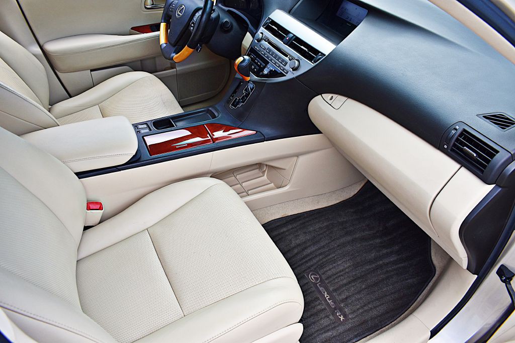 2012 Lexus RX Image 20