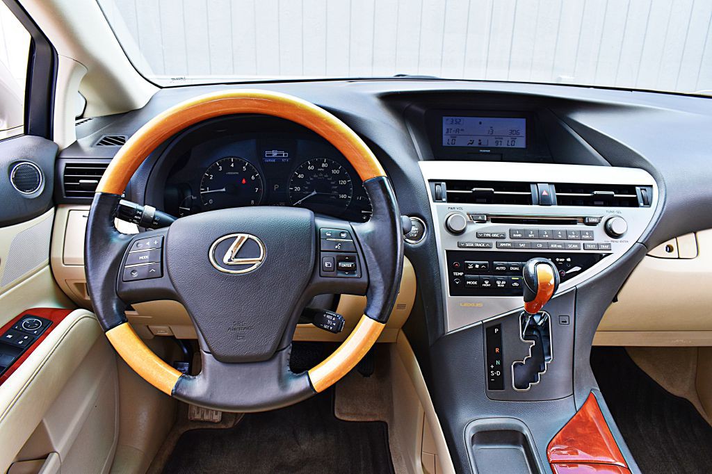 2012 Lexus RX Image 25