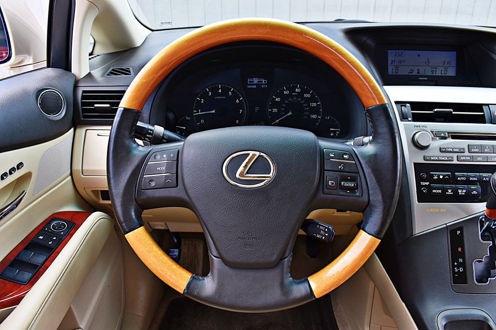 2012 Lexus RX Image 26