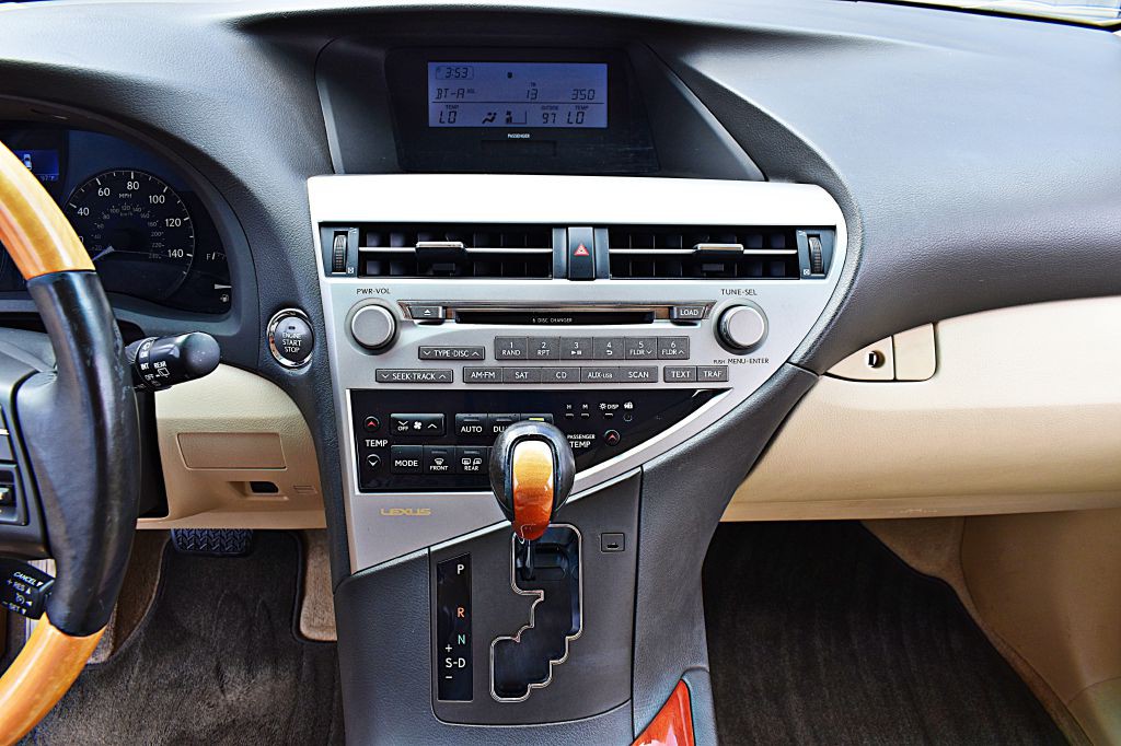 2012 Lexus RX Image 28