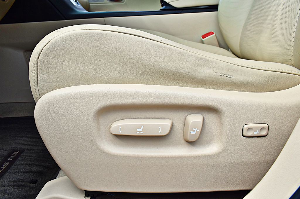 2012 Lexus RX Image 43