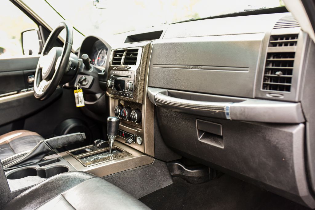 2012 Jeep Liberty Image 14