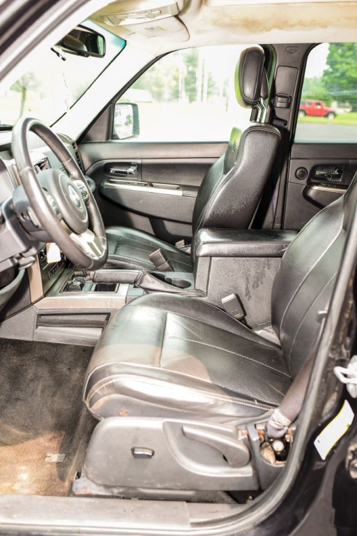 2012 Jeep Liberty Image 34