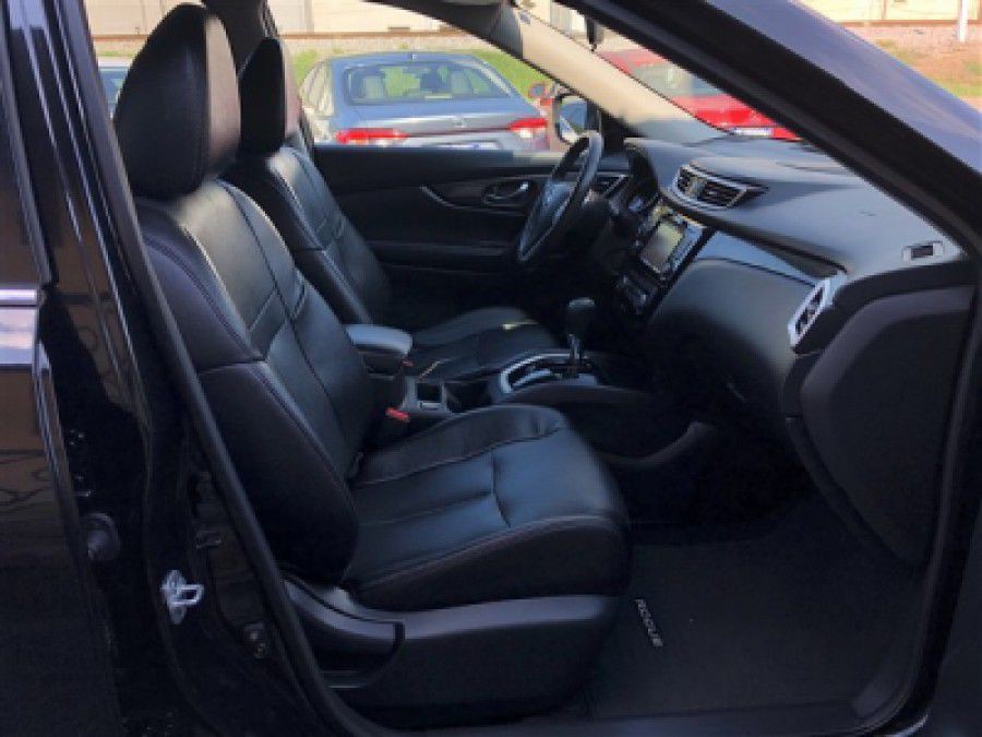 2016 Nissan Rogue Image 9