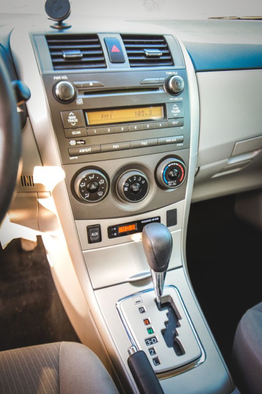 2011 Toyota Corolla Image 12