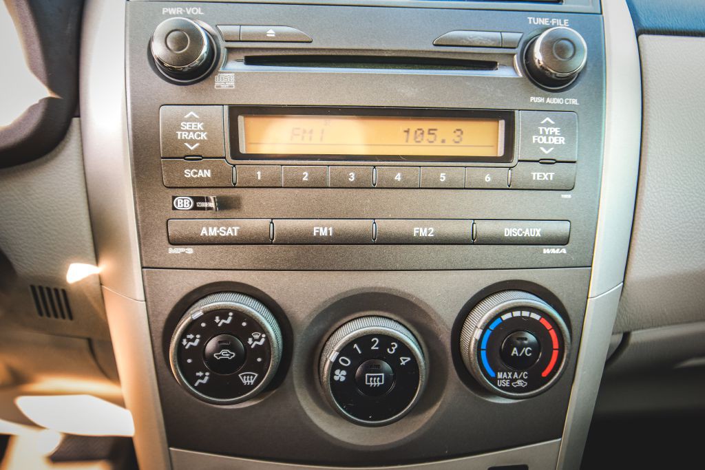 2011 Toyota Corolla Image 13