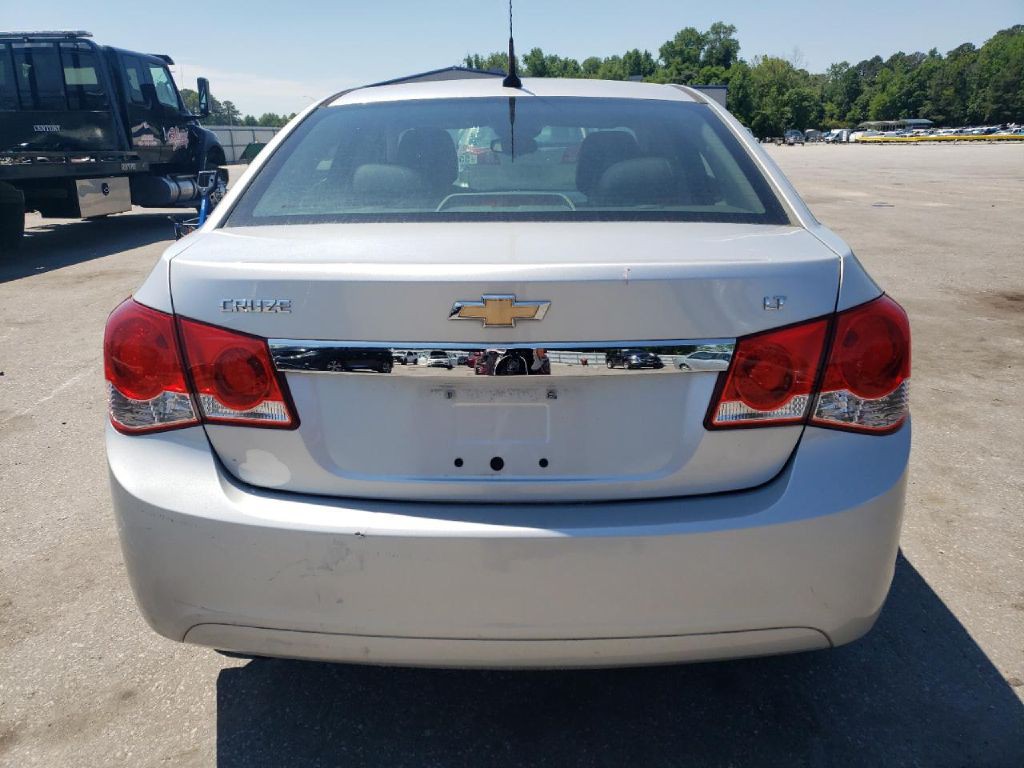 2012 Chevrolet Cruze Image 5