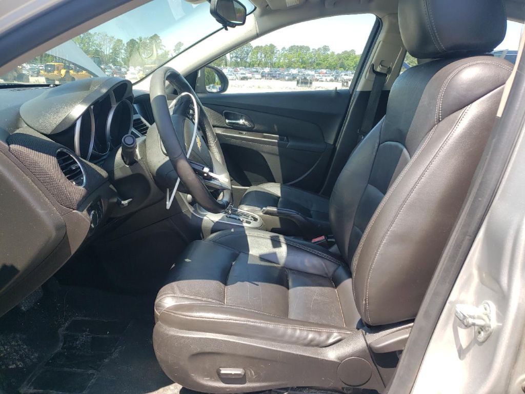 2012 Chevrolet Cruze Image 7