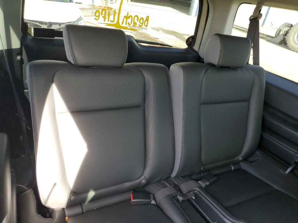 2005 Honda Element Image 10