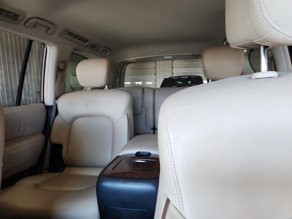 2017 Nissan Armada Image 6