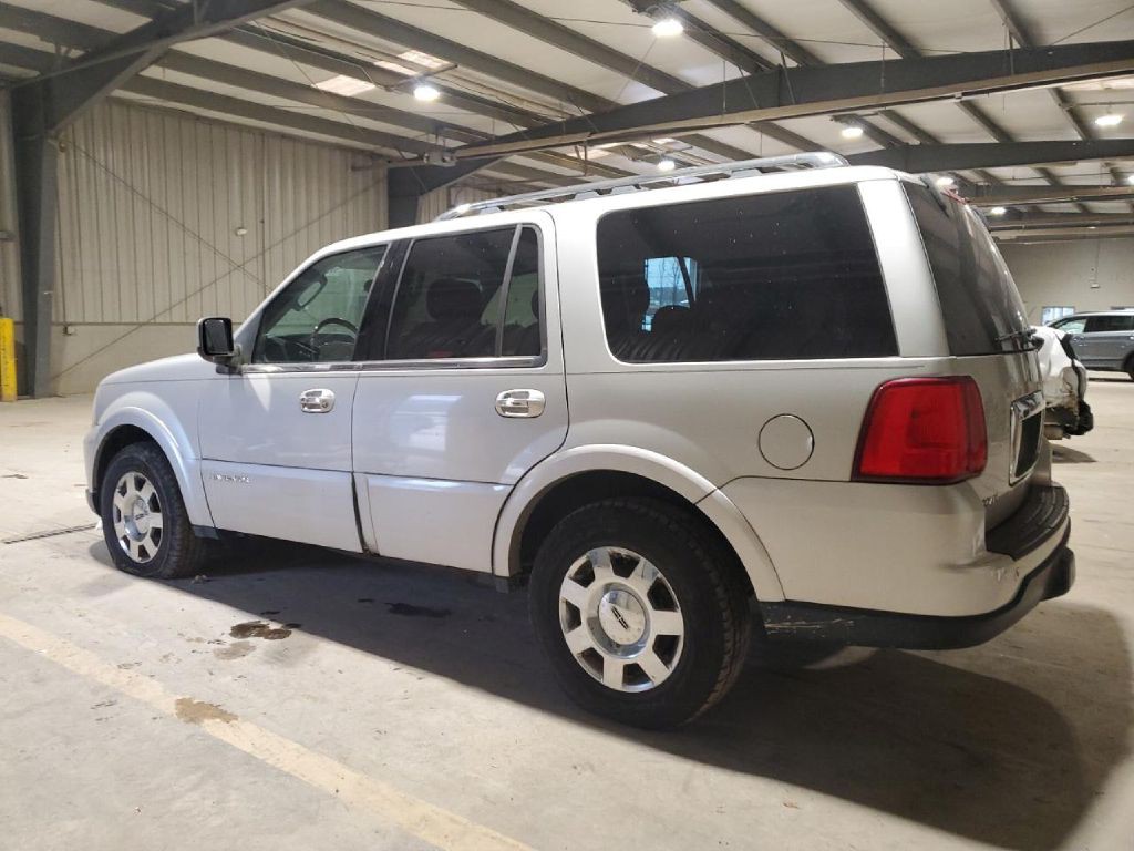 2006 Lincoln Navigator Image 2