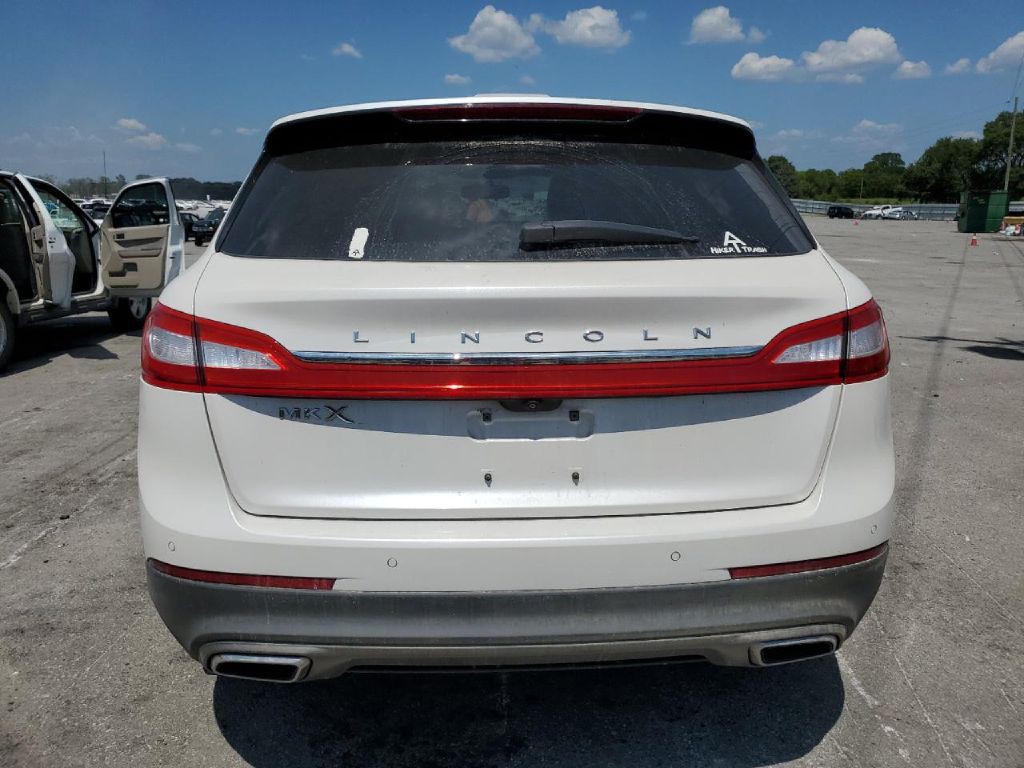 2017 Lincoln MKX Image 4
