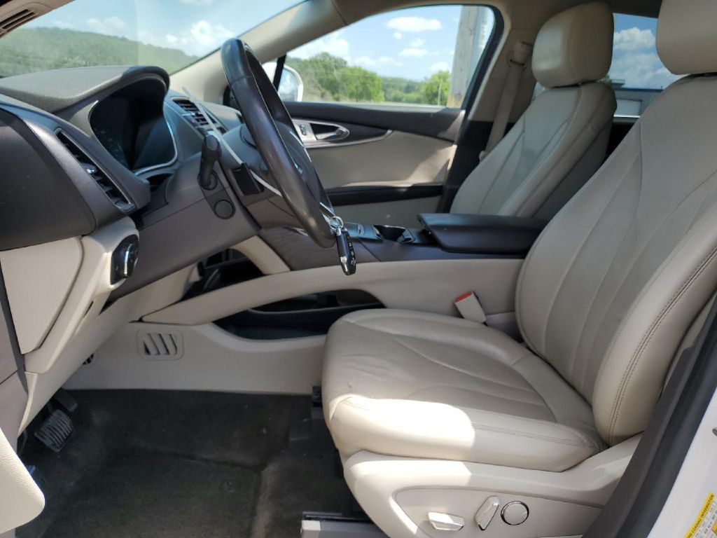 2017 Lincoln MKX Image 5