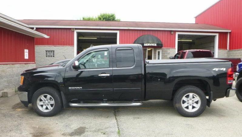 2013 GMC Sierra Image 2