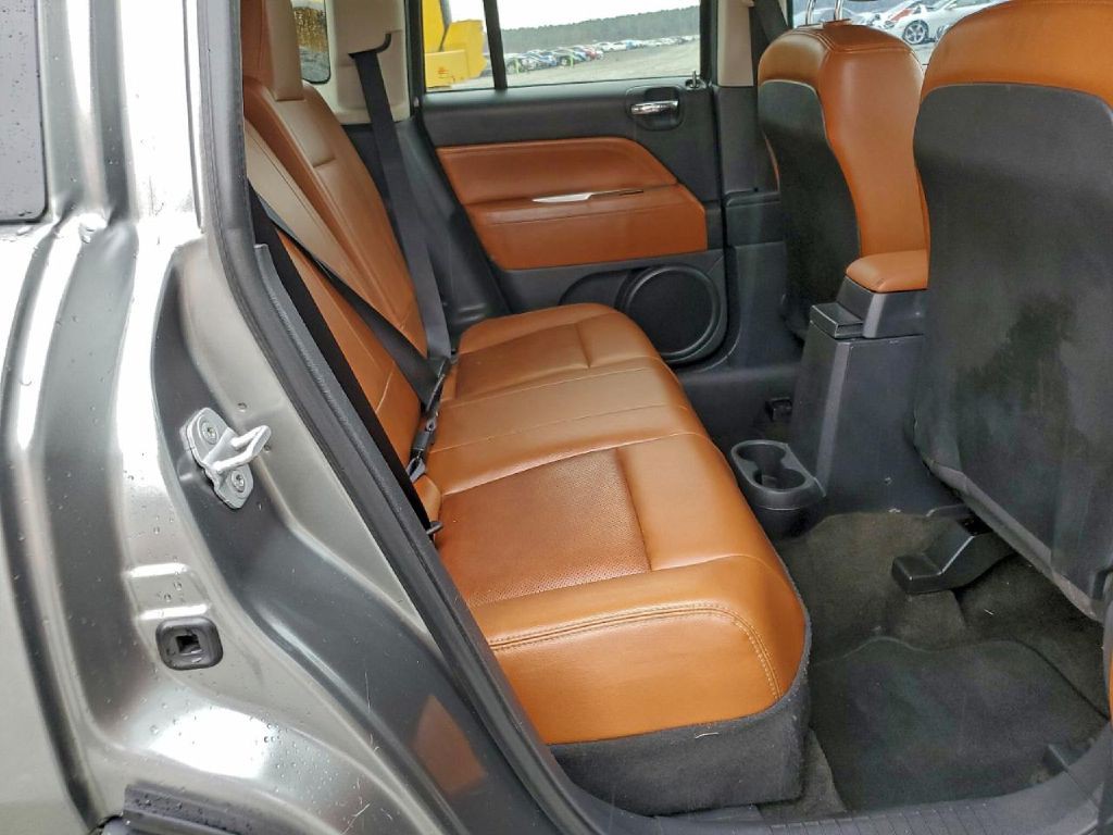 2014 Jeep Compass Image 10