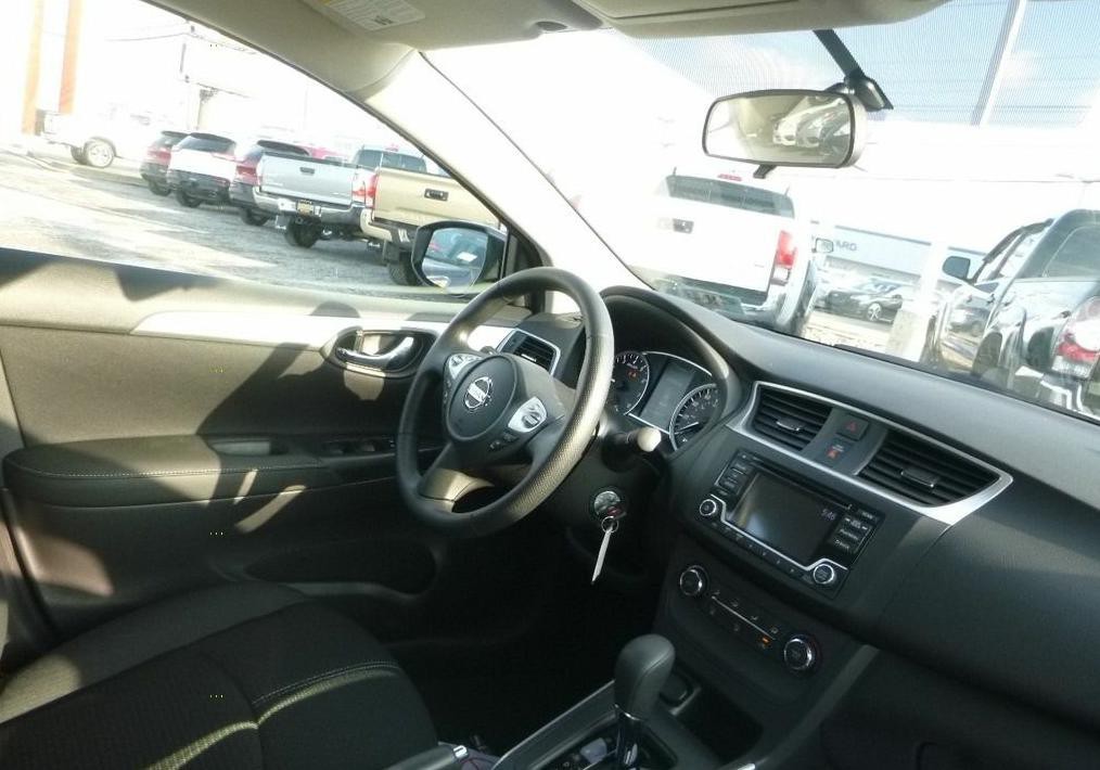 2019 Nissan Sentra Image 6