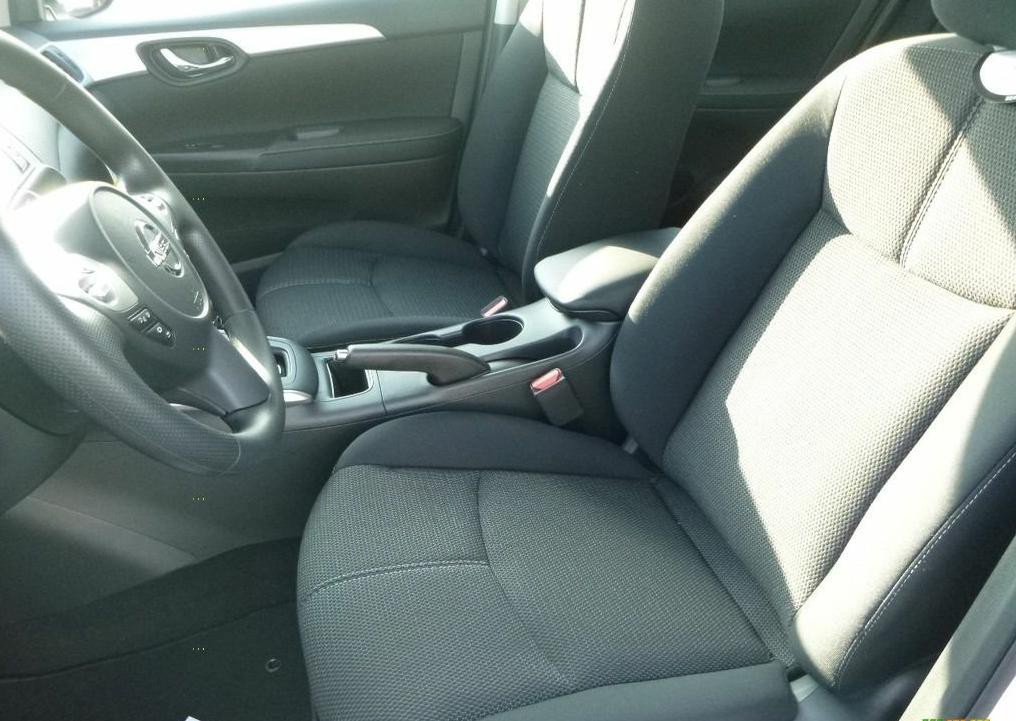 2019 Nissan Sentra Image 8