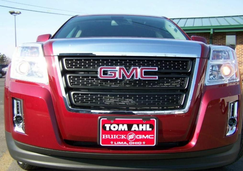 2010 GMC Terrain Image 2