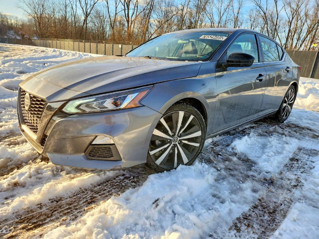 2022 Nissan Altima Image 1
