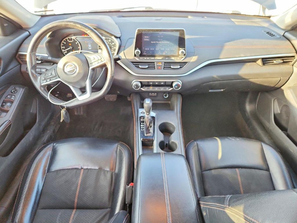 2022 Nissan Altima Image 8