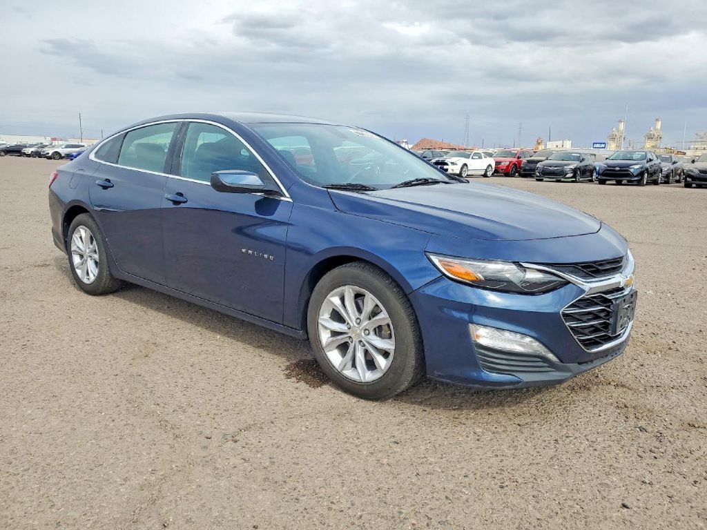 2022 Chevrolet Malibu Image 3