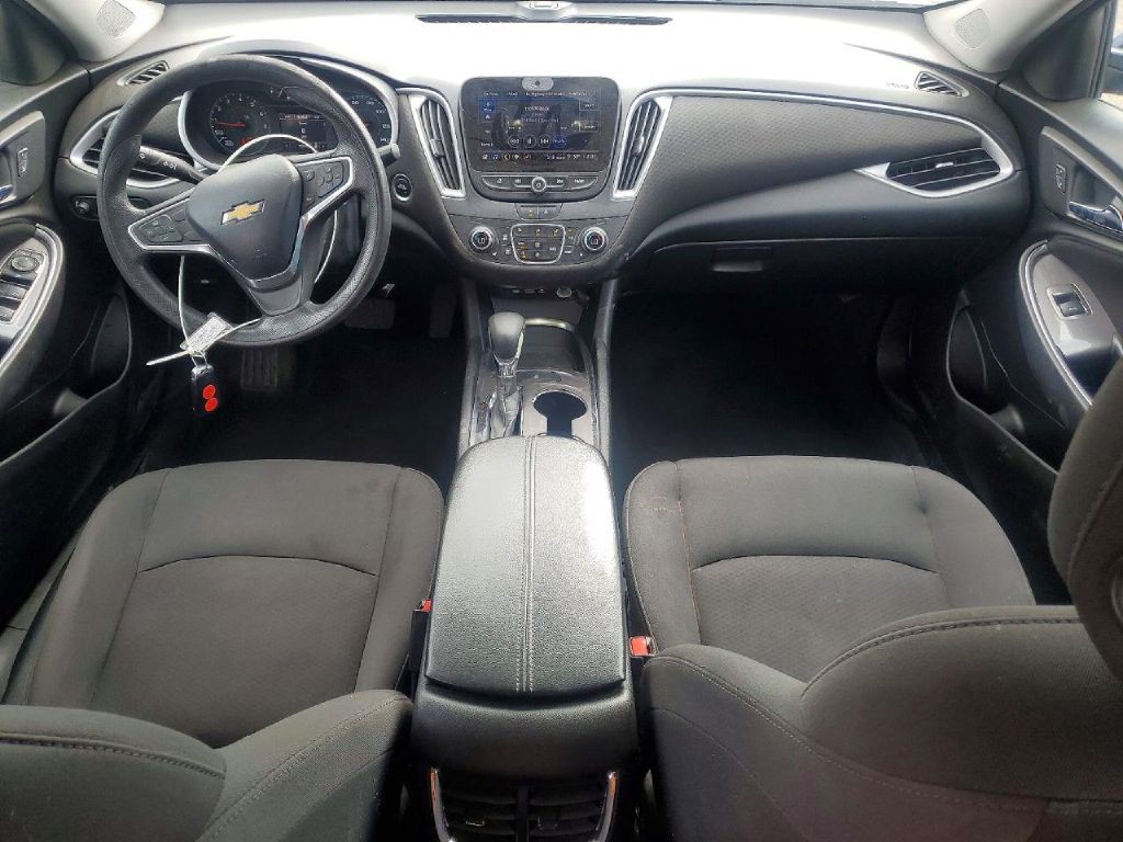 2022 Chevrolet Malibu Image 8