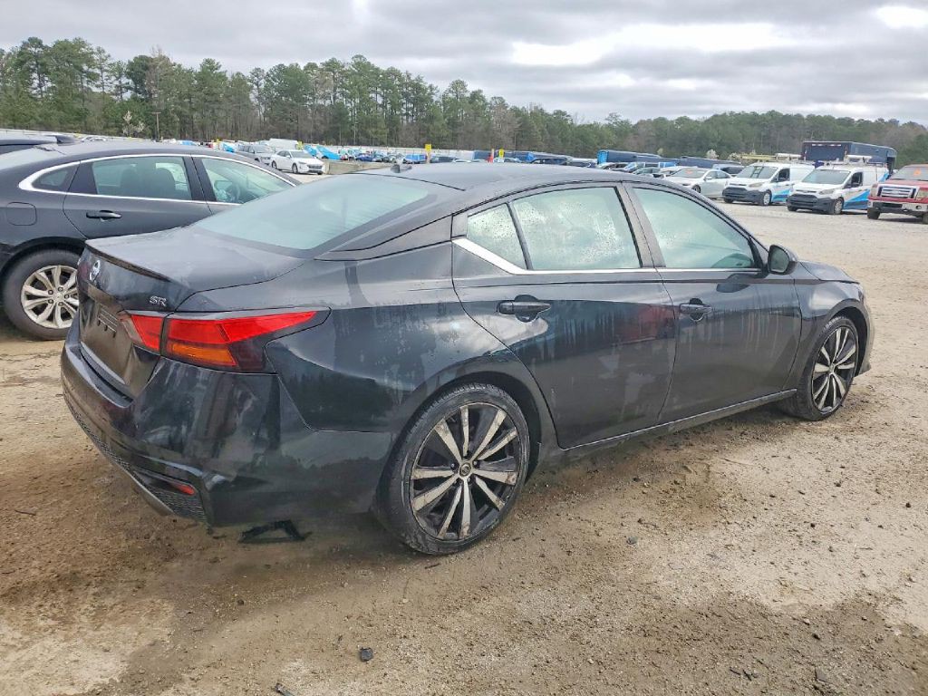 2022 Nissan Altima Image 6