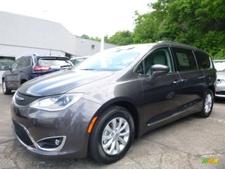 Image for 2018 Chrysler Pacifica Touring L ID: 7295188