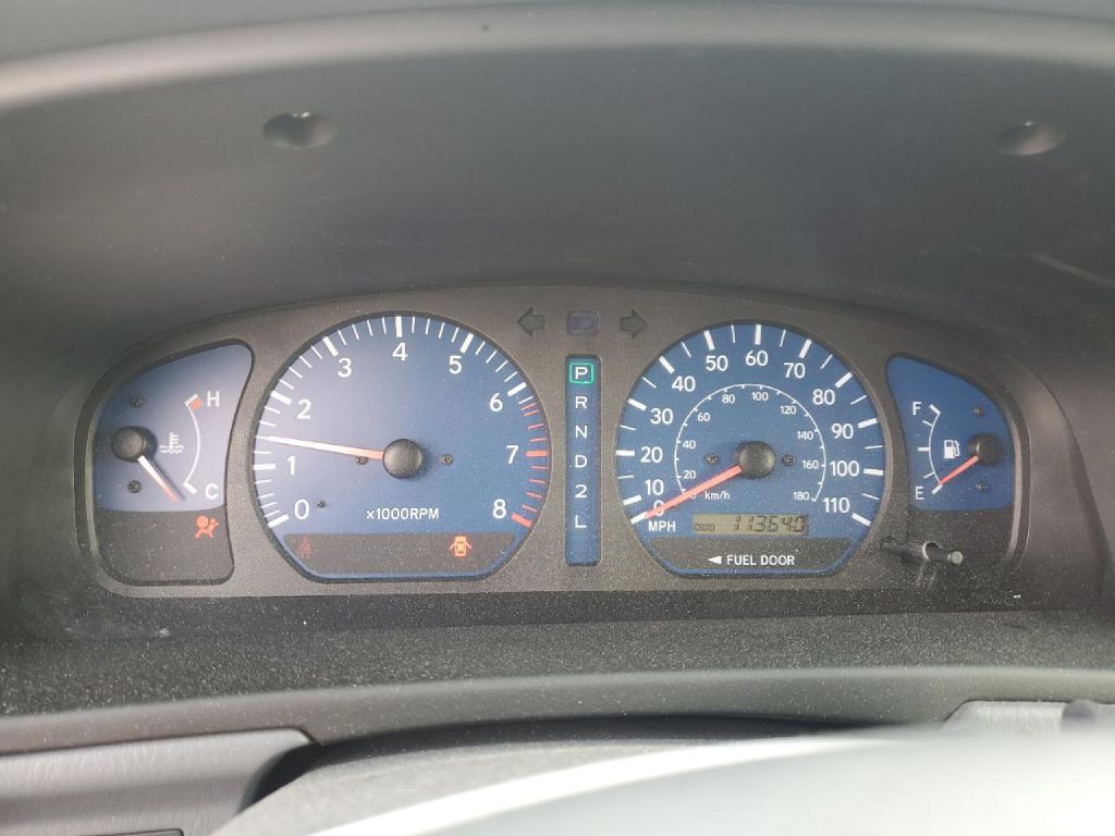 2002 Toyota Sienna Image 7