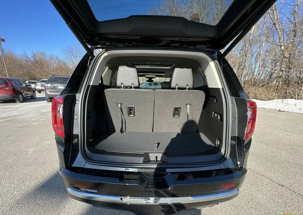 2023 GMC Acadia Image 4