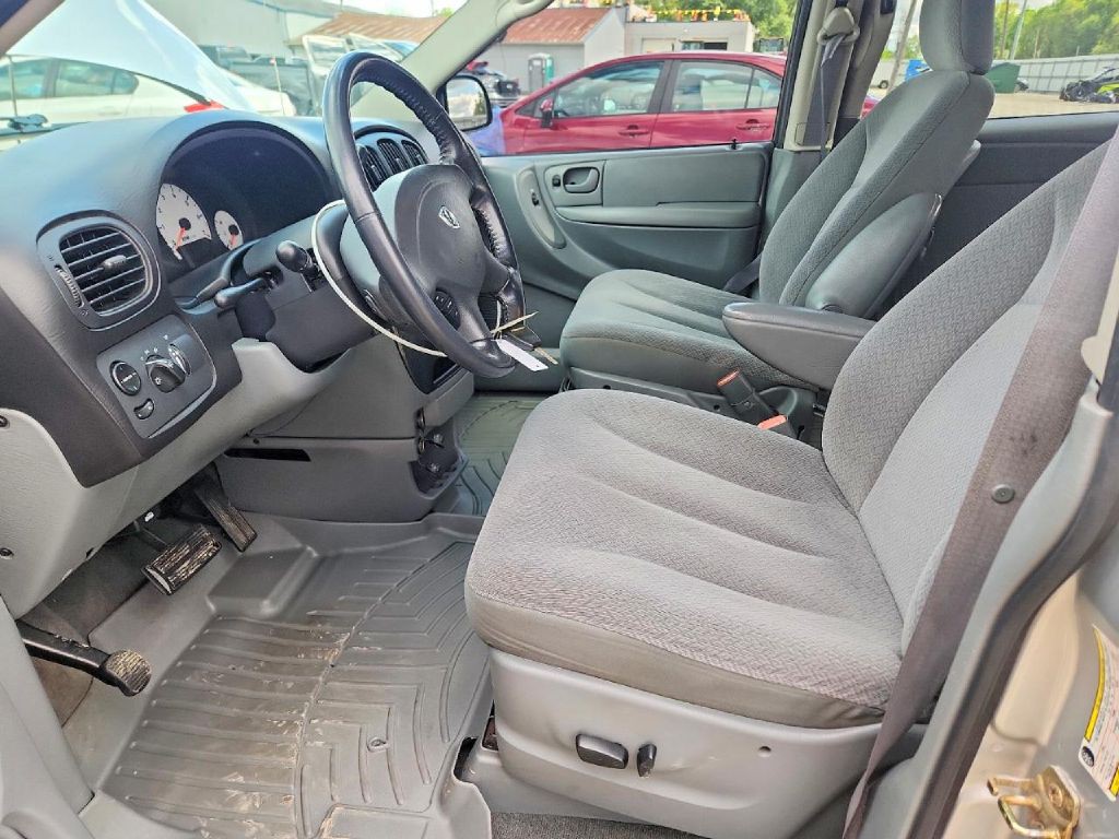 2006 Dodge Grand Caravan Image 5