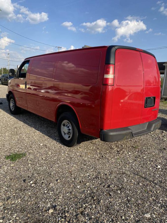 2011 Chevrolet Express Image 5