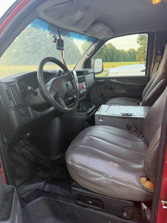 2007 Chevrolet Express Image 7